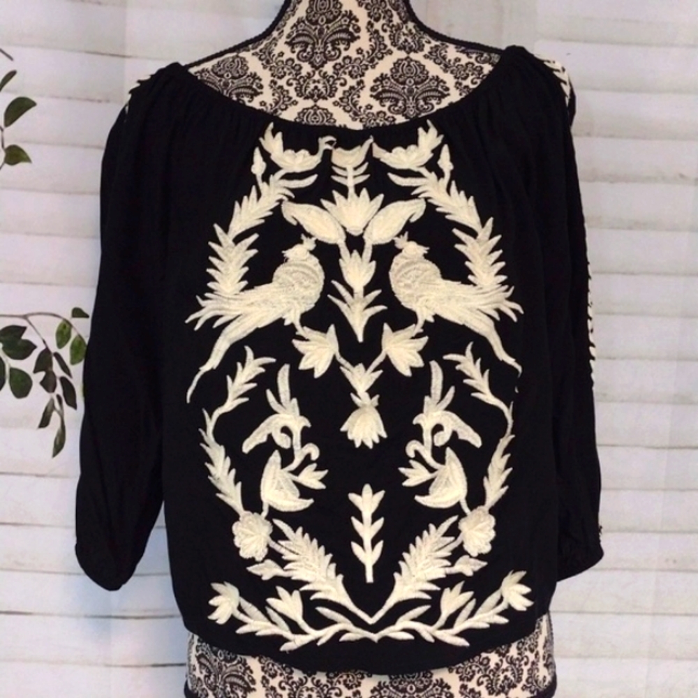 Solitaire Black Cream Embroidered Top, Size S
